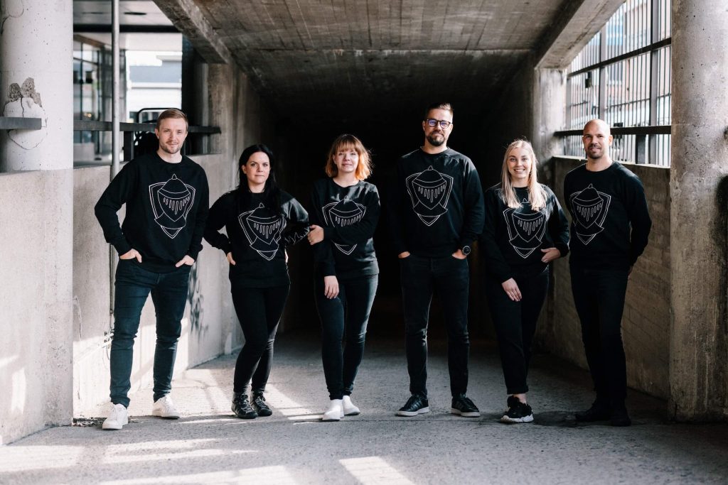 Tositarinoita ja kokemuksia perinnästä Perintäritari